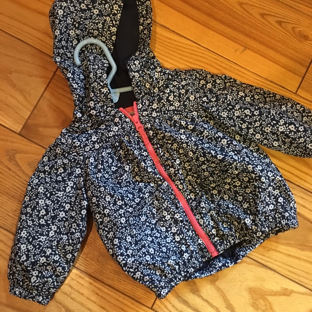 Carter fall or spring coat 6months.